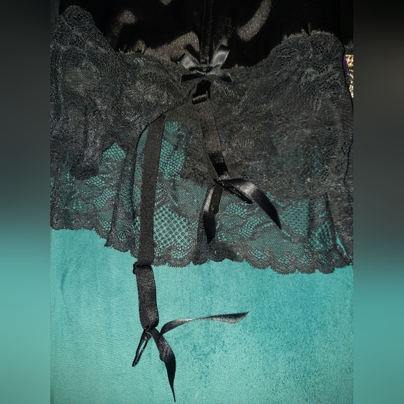 Cacique Black Chemise with Lace Trim - Picture 11 of 11